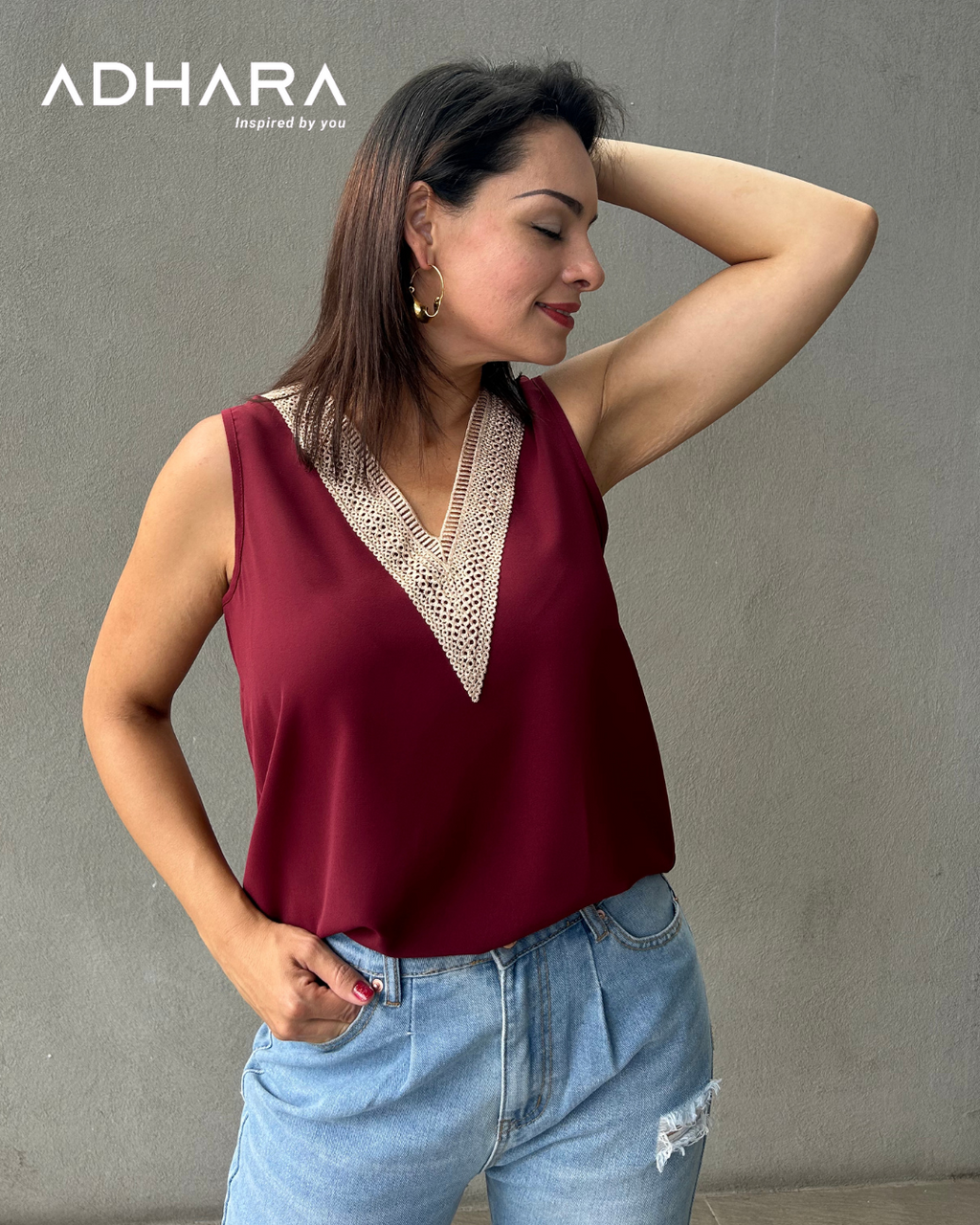Blusa V Bordada (2818)