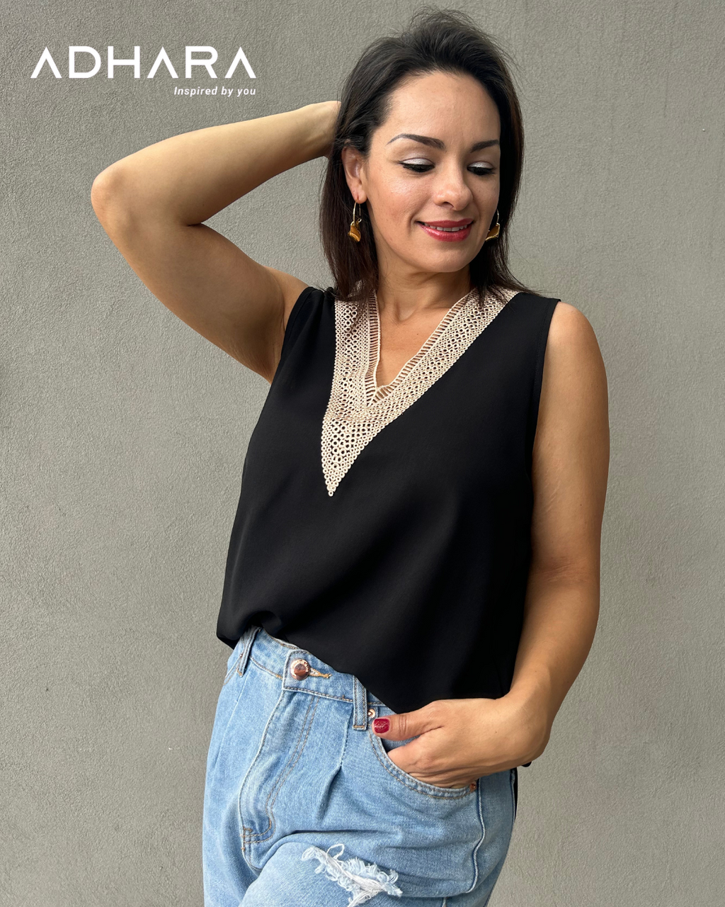 Blusa V Bordada (2818)