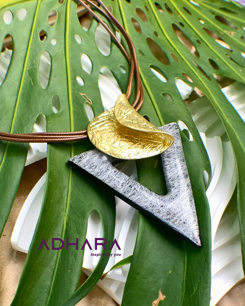 Collar de Resina  (8834)